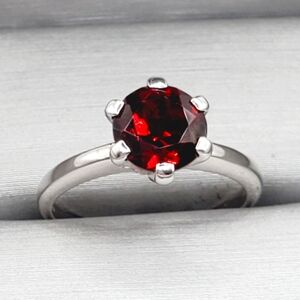 Genuine Round 1.25 Carat Garnet 925 Sterling Silver Solitaire Engagement Ring
